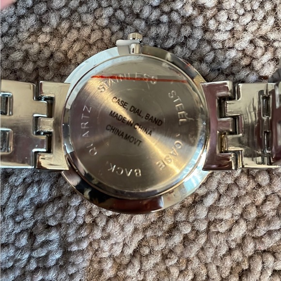 Classic Watch - Picture 3 of 5